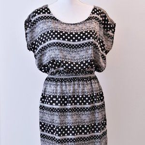 Black And Ivory Graphic Print Dress Size M